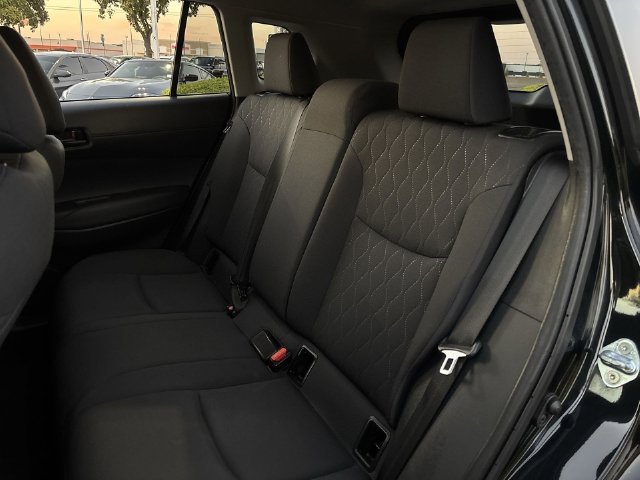 Used 2025 Toyota Corolla Cross LE FWD image 30