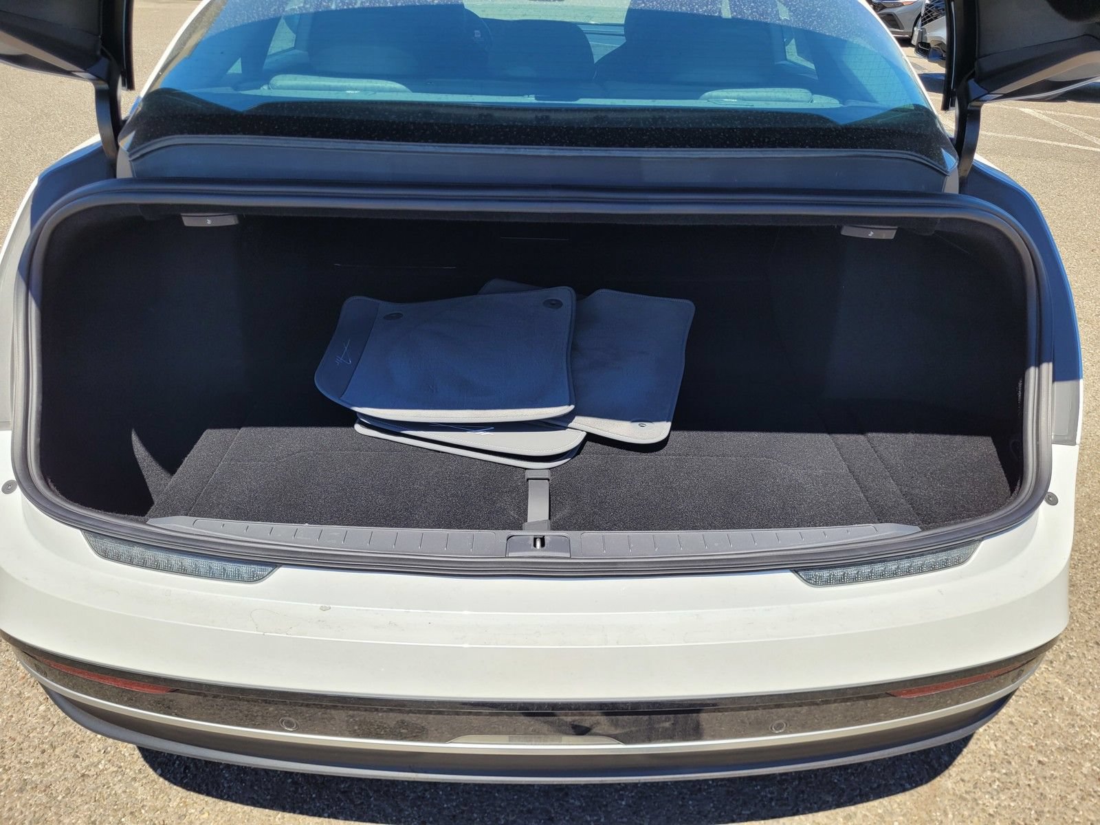Used 2025 Lucid Air Touring AWD/4WD image 26