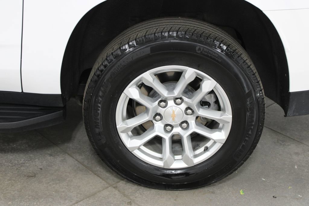 Used 2025 Chevrolet Suburban LT image 53