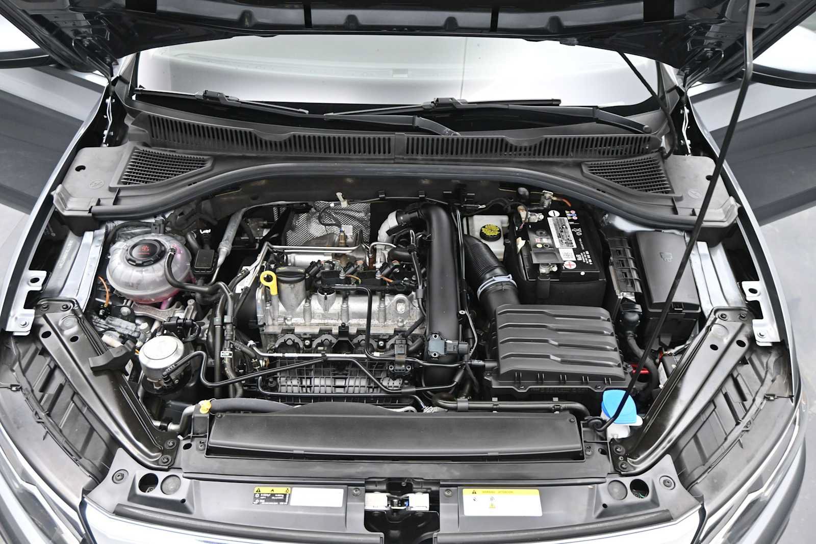 Used 2021 Volkswagen Jetta SE FWD image 25