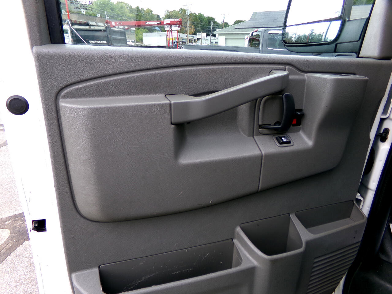 Used 2016 GMC Savana 2500 Extended image 15