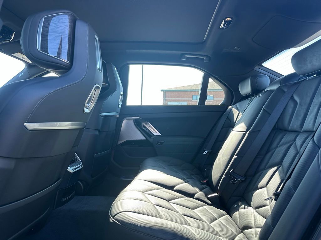 New 2026 BMW 760i xDrive image 19