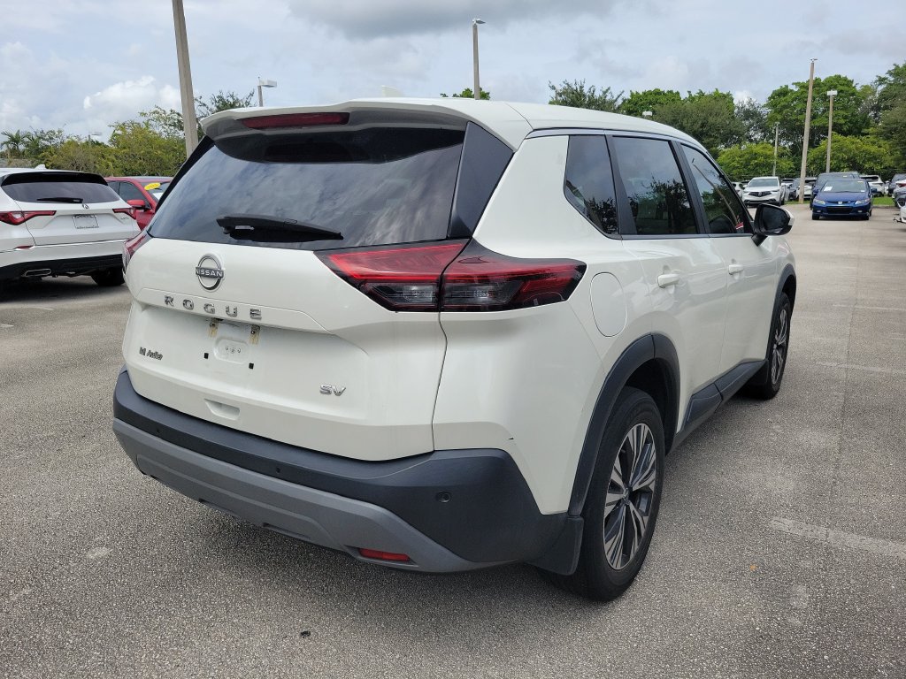 Used 2023 Nissan Rogue SV FWD image 8