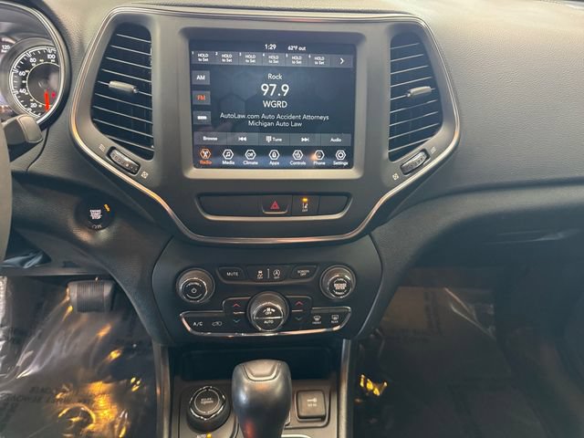 Used 2022 Jeep Cherokee Latitude Lux AWD/4WD image 5