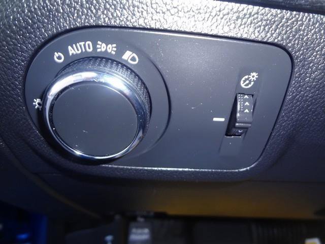 Used 2018 Chevrolet Cruze LT image 20