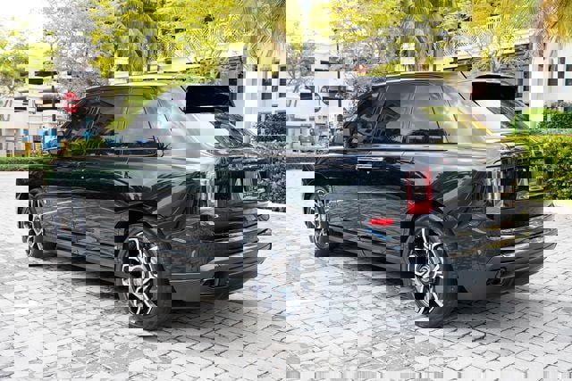 Used 2020 Rolls-Royce Cullinan Black Badge image 18