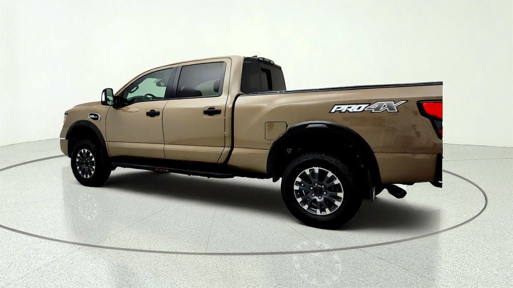 Used 2022 Nissan Titan PRO-4X AWD/4WD image 7