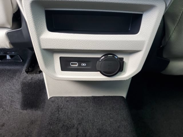 Certified 2024 Volkswagen Tiguan SE R-Line FWD image 18