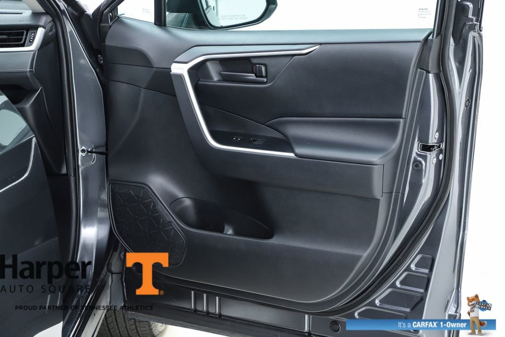 Used 2020 Toyota RAV4 LE image 68