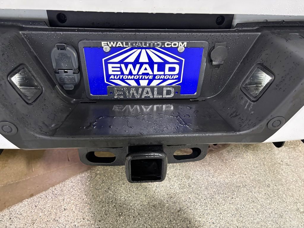 Used 2022 Ford F250 Lariat w/ Black Appearance Package image 33