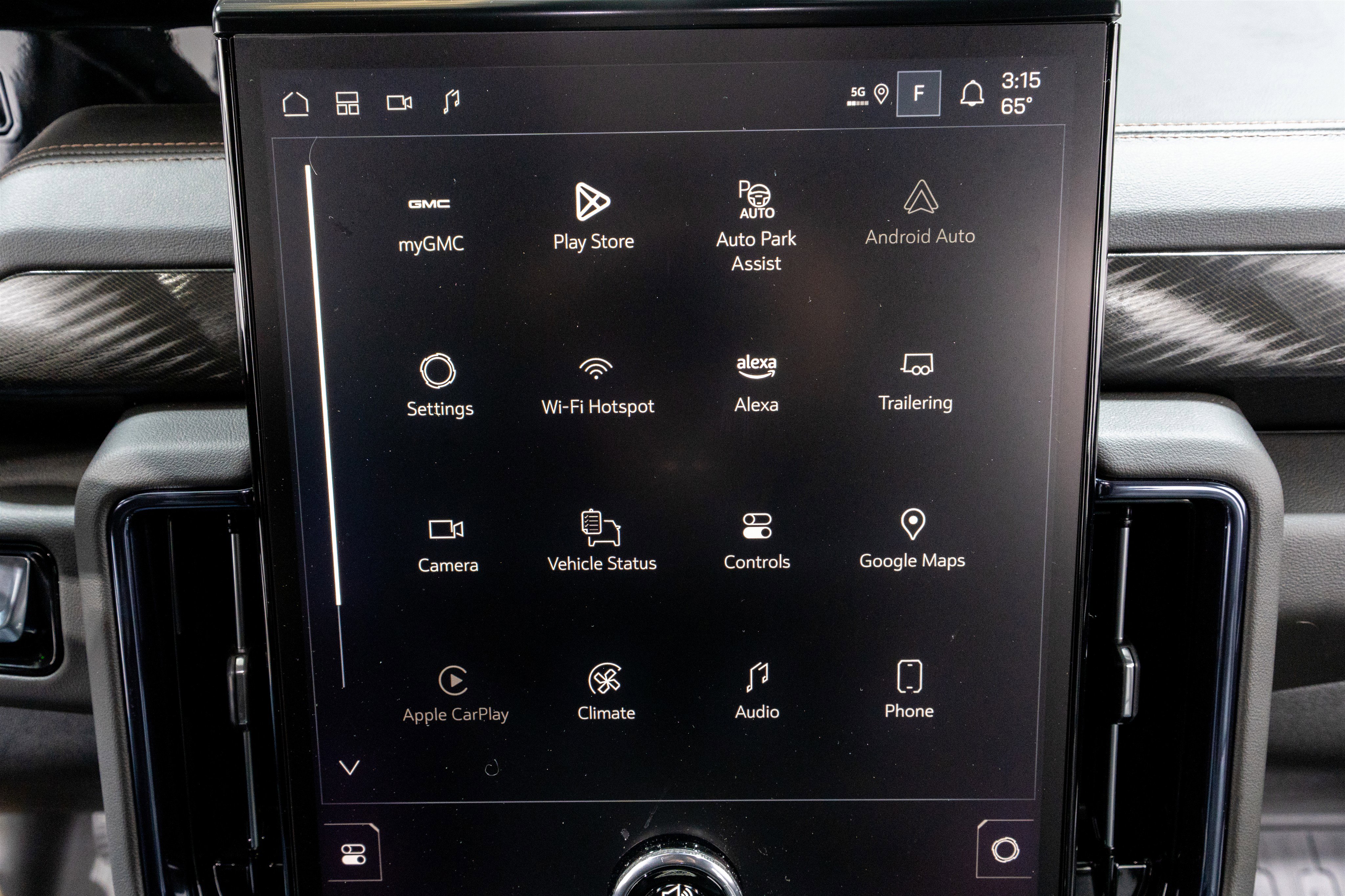 Used 2025 GMC Yukon AT4 w/ Premium Trailering Package image 21