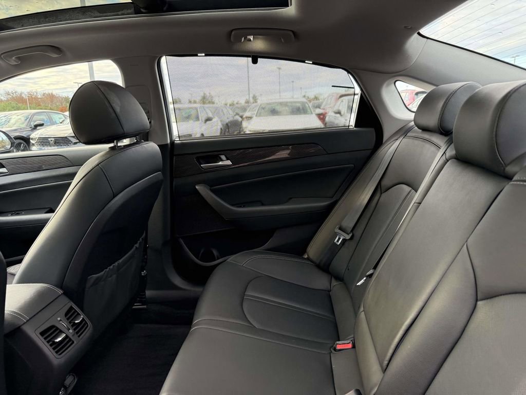 Used 2019 Hyundai Sonata Limited w/ Ultimate Package 04 image 17