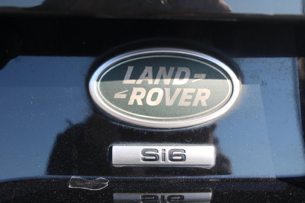 Used 2019 Land Rover Discovery SE AWD/4WD image 18