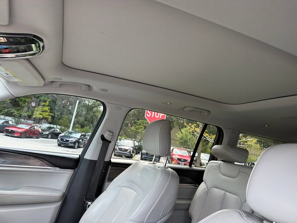 Used 2023 Jeep Grand Cherokee L Overland RWD image 17