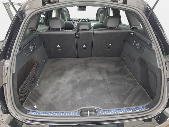 Used 2024 Mercedes-Benz GLC 300 4MATIC image 35