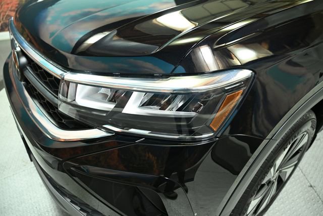 Used 2024 Volkswagen Taos SE image 13