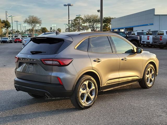 Used 2025 Ford Escape ST-Line image 4