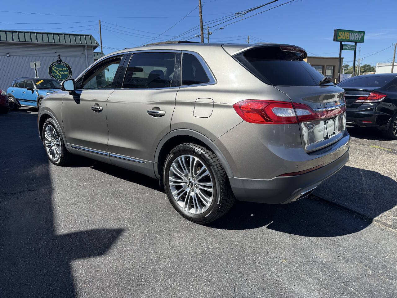 Used 2016 Lincoln MKX Reserve w/ Climate Package AWD/4WD image 4