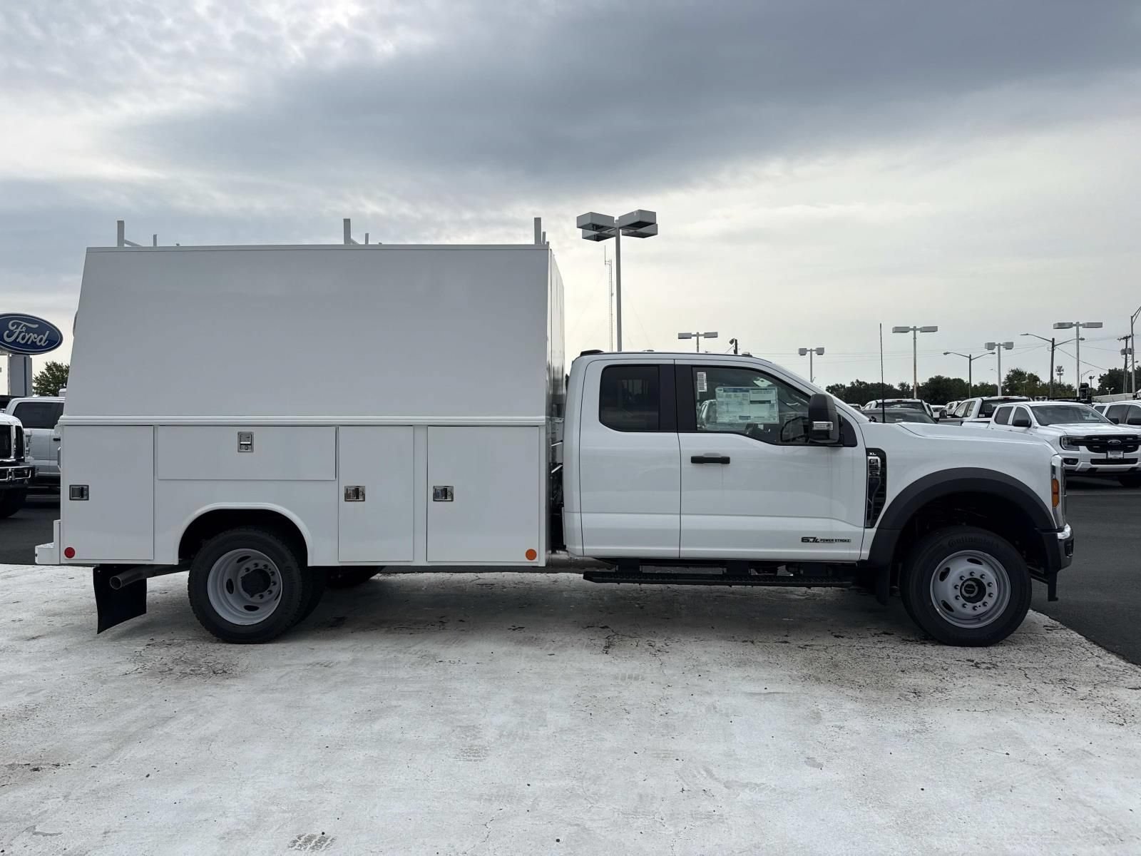 New 2026 Ford F550 4x4 Supercab Super Duty image 2