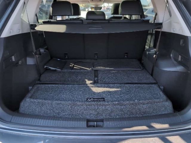 Used 2022 Volkswagen Tiguan SE w/ Panoramic Sunroof Package image 26