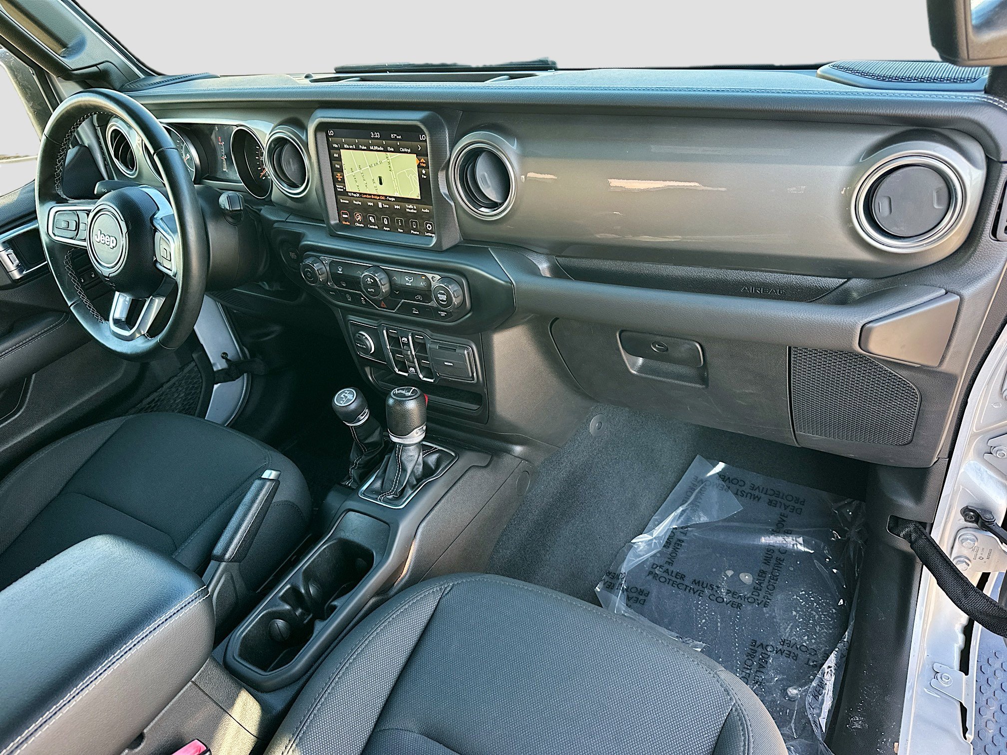 Used 2022 Jeep Wrangler Unlimited Sahara image 32