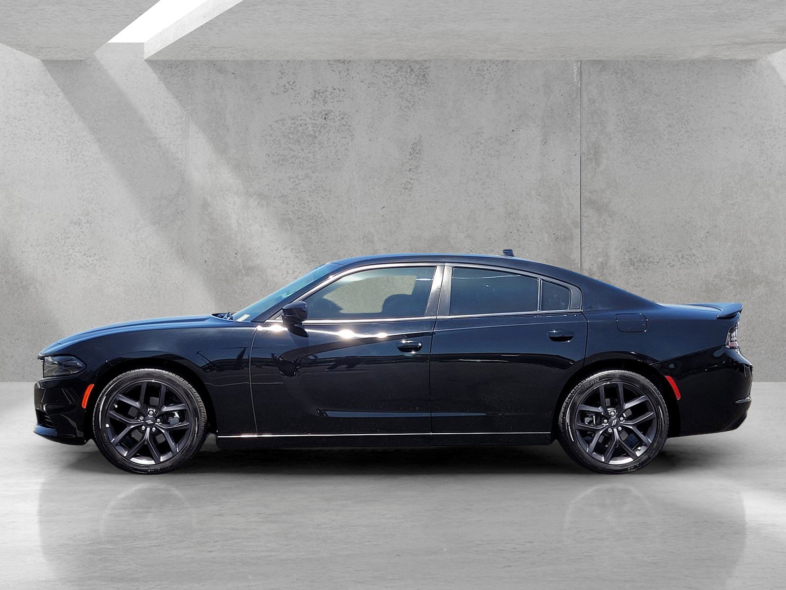 Used 2023 Dodge Charger SXT w/ Blacktop Package RWD image 7