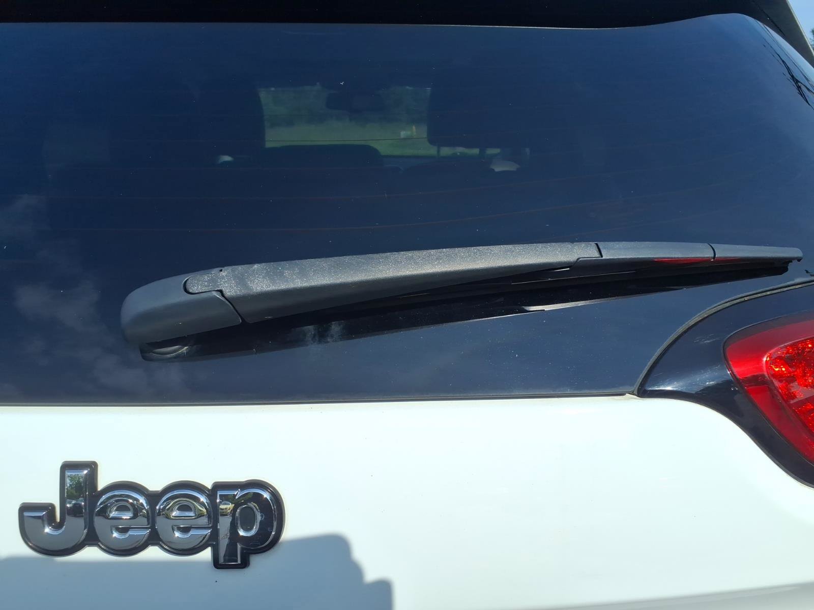 Used 2017 Jeep Cherokee Limited AWD/4WD image 21