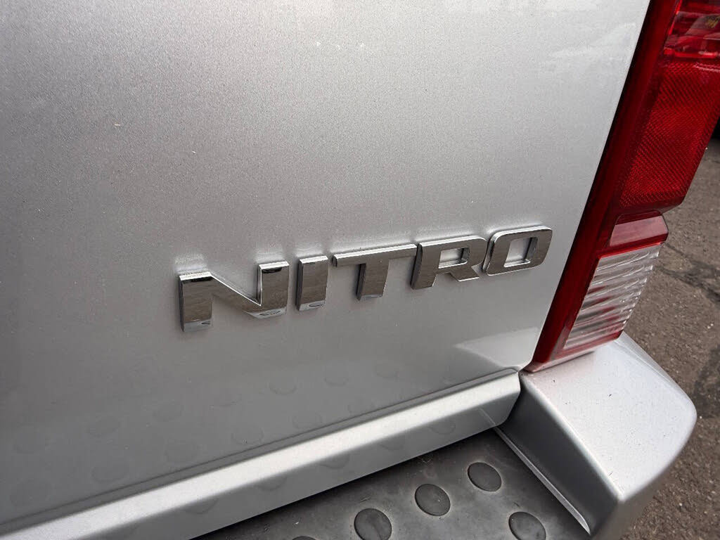 Used 2011 Dodge Nitro Heat image 9