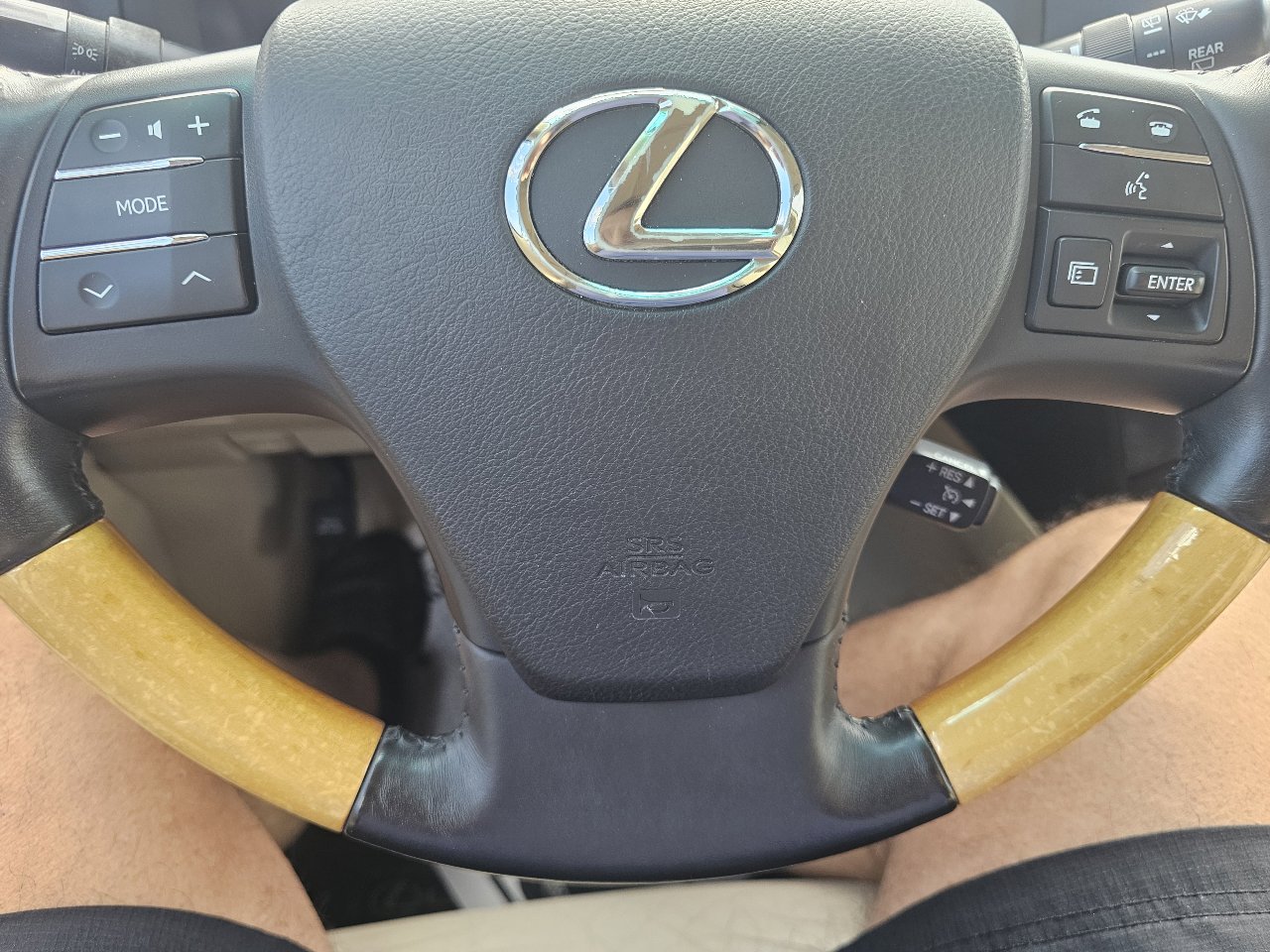 Used 2011 Lexus RX 350 2WD w/ Premium Pkg image 10