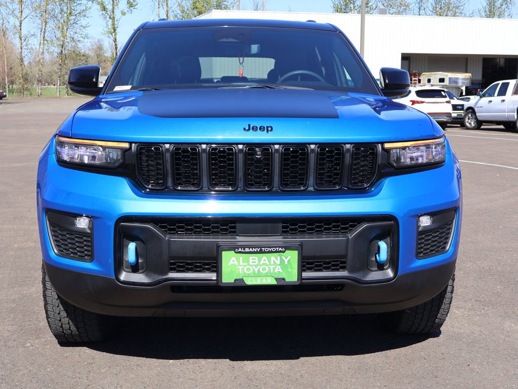 Used 2024 Jeep Grand Cherokee Trailhawk w/ Luxury Tech Group III AWD/4WD image 11
