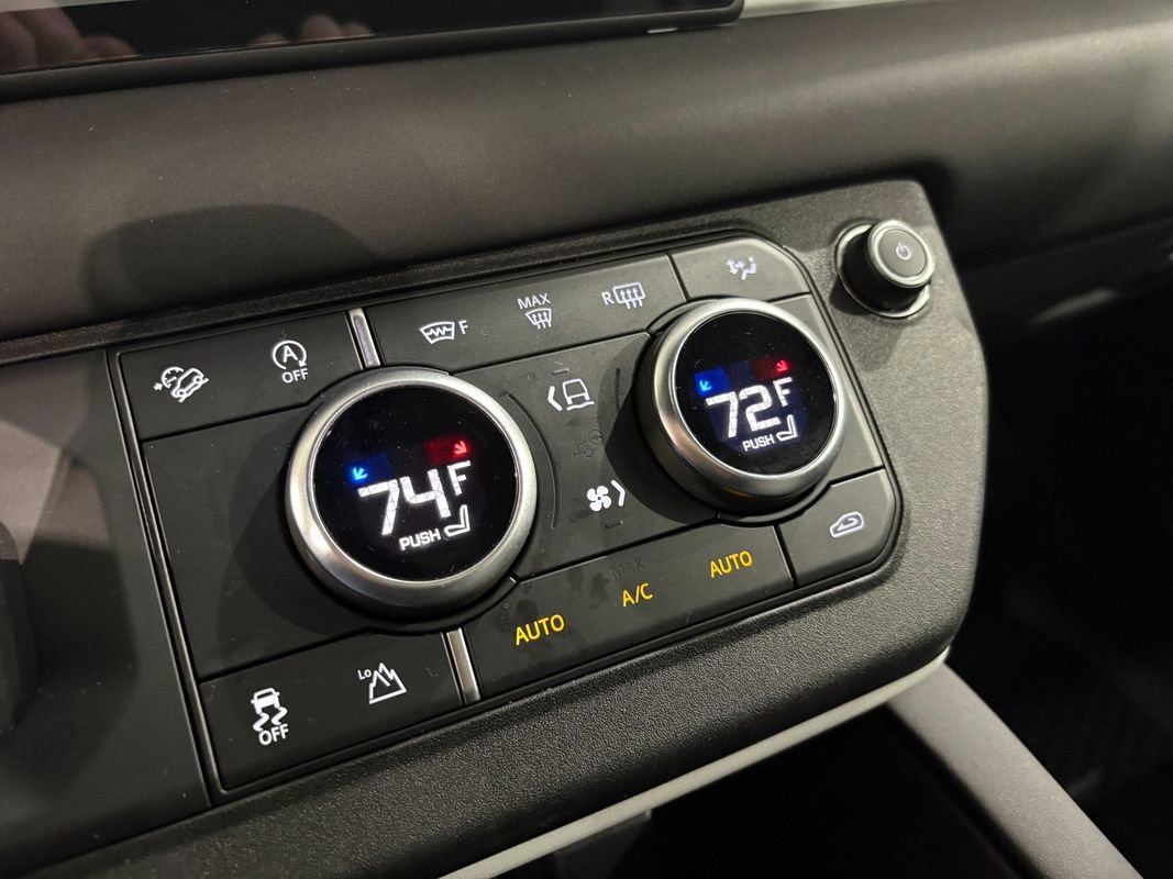 Used 2024 Land Rover Defender 110 S image 23