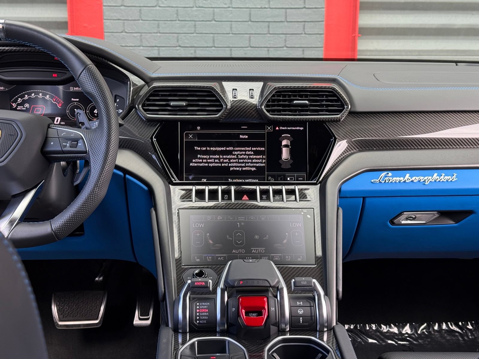 Used 2022 Lamborghini Urus AWD/4WD image 50