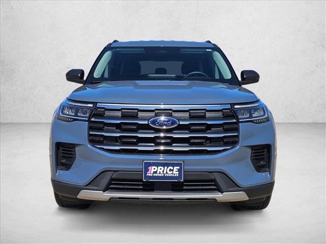 Used 2025 Ford Explorer Active image 2