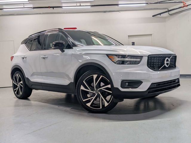 Used 2020 Volvo XC40 T5 R-Design w/ Protection Package Premier AWD/4WD image 2