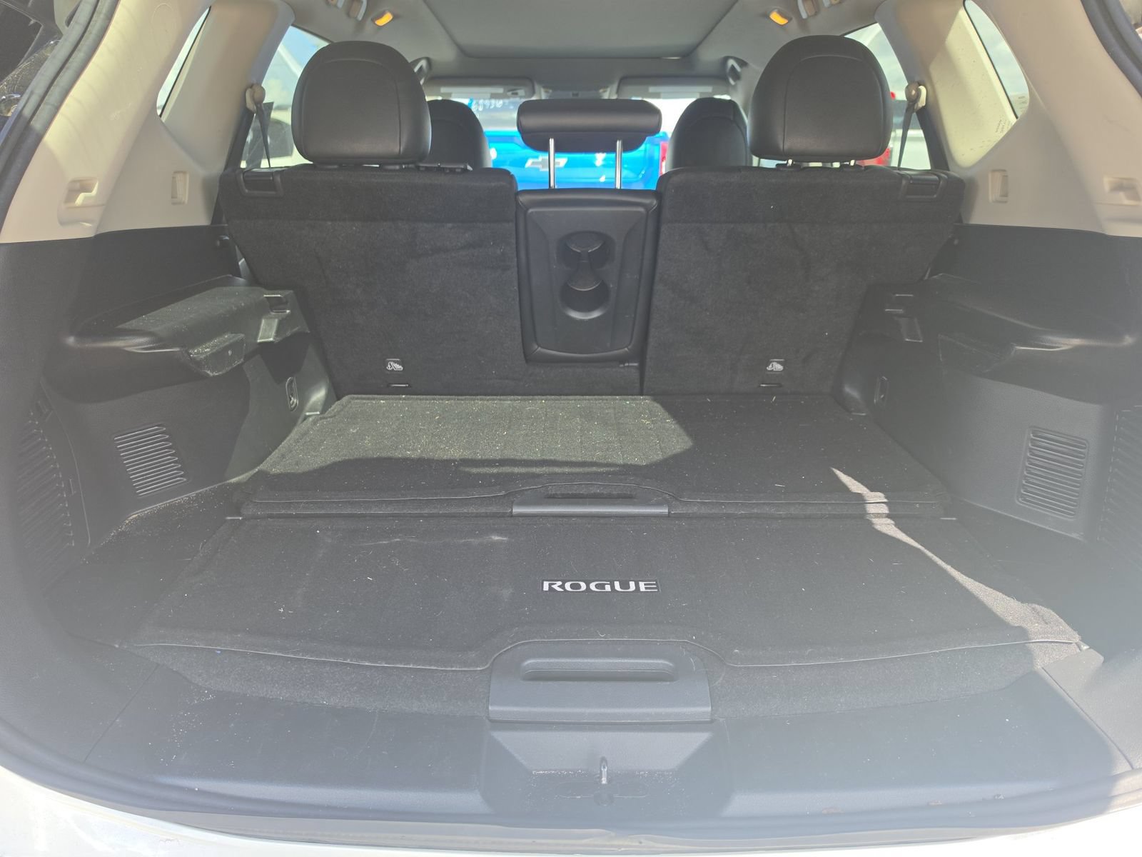 Used 2019 Nissan Rogue SL w/ Premium Package FWD image 7
