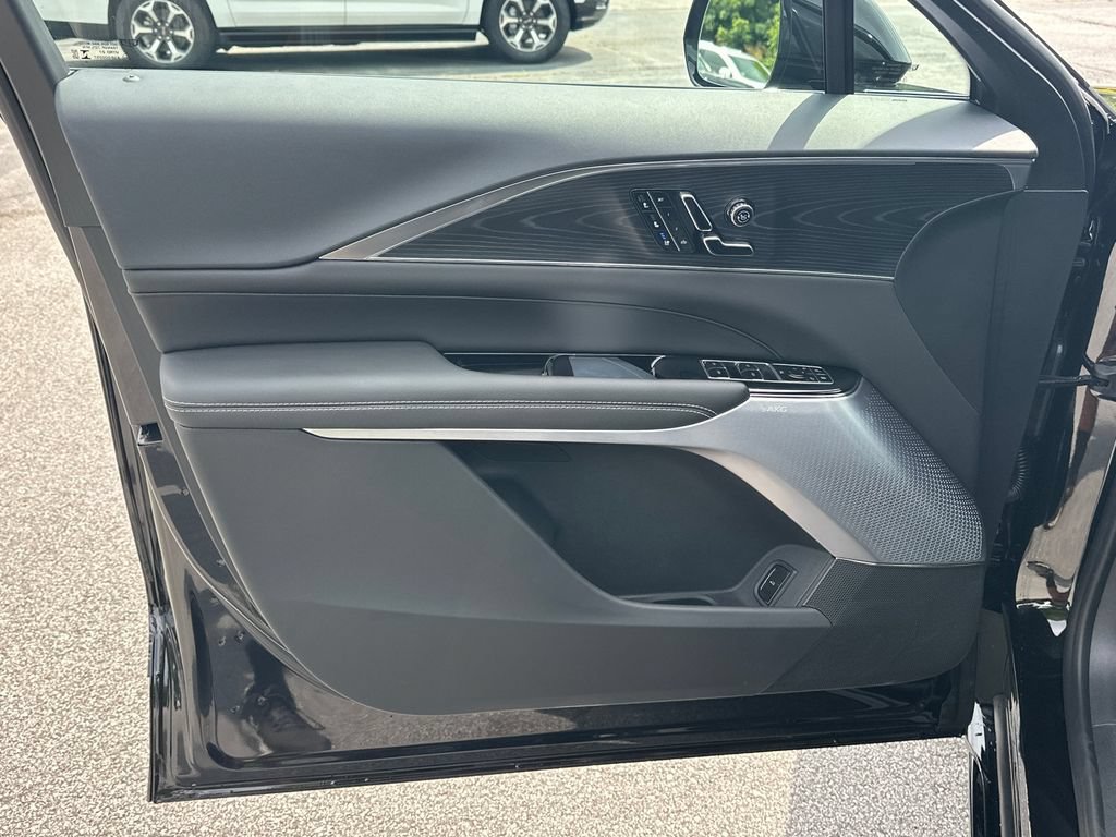 New 2026 Cadillac Lyriq V w/ LPO, Floor Liner Package AWD/4WD image 10