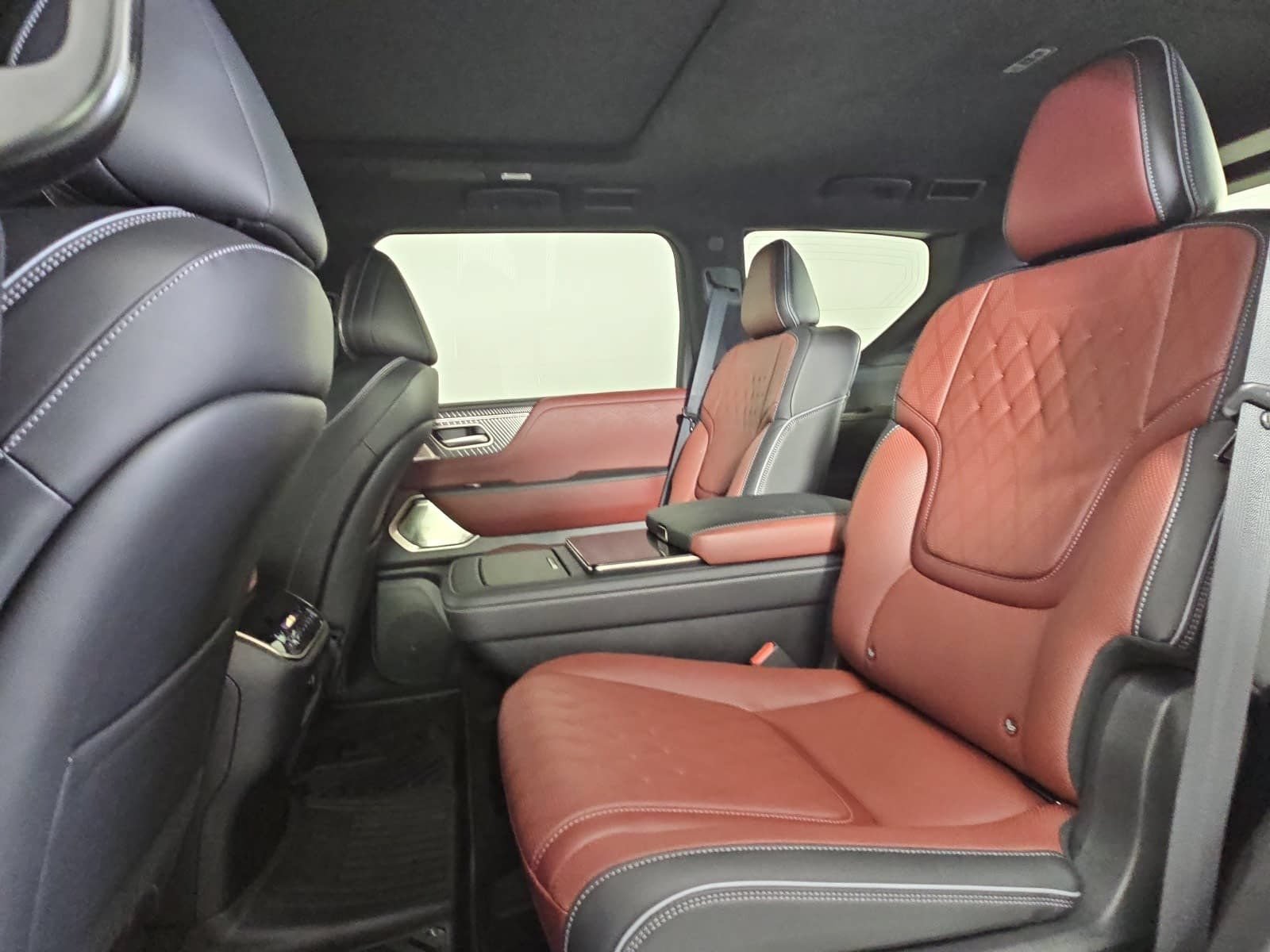 Used 2025 INFINITI QX80 Autograph AWD/4WD image 11