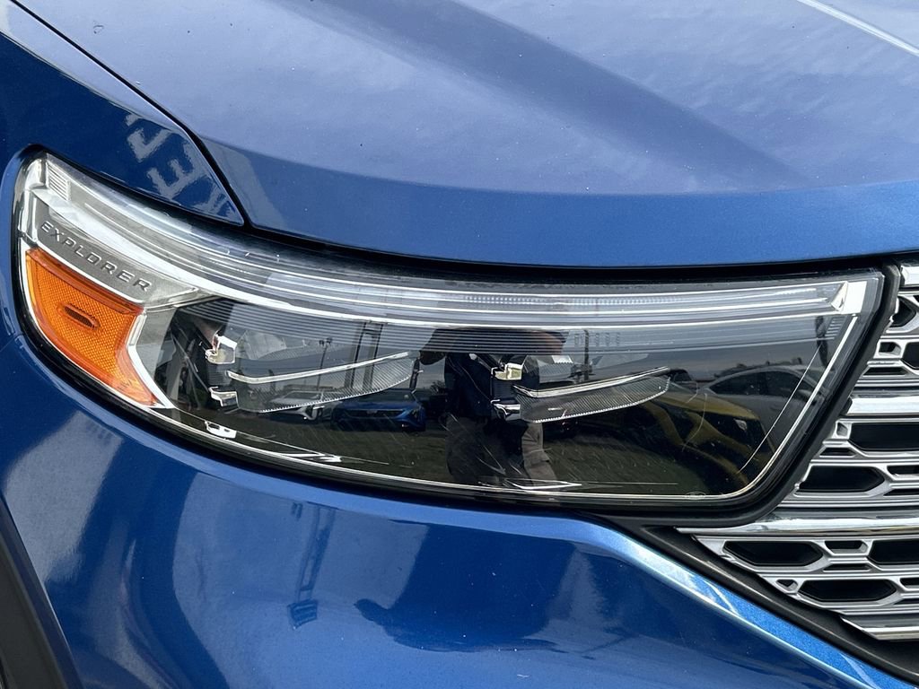 Used 2022 Ford Explorer Limited w/ Limited Technology Package image 8