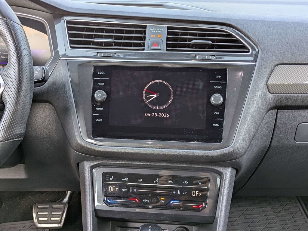 Used 2023 Volkswagen Tiguan SE R-Line FWD image 18