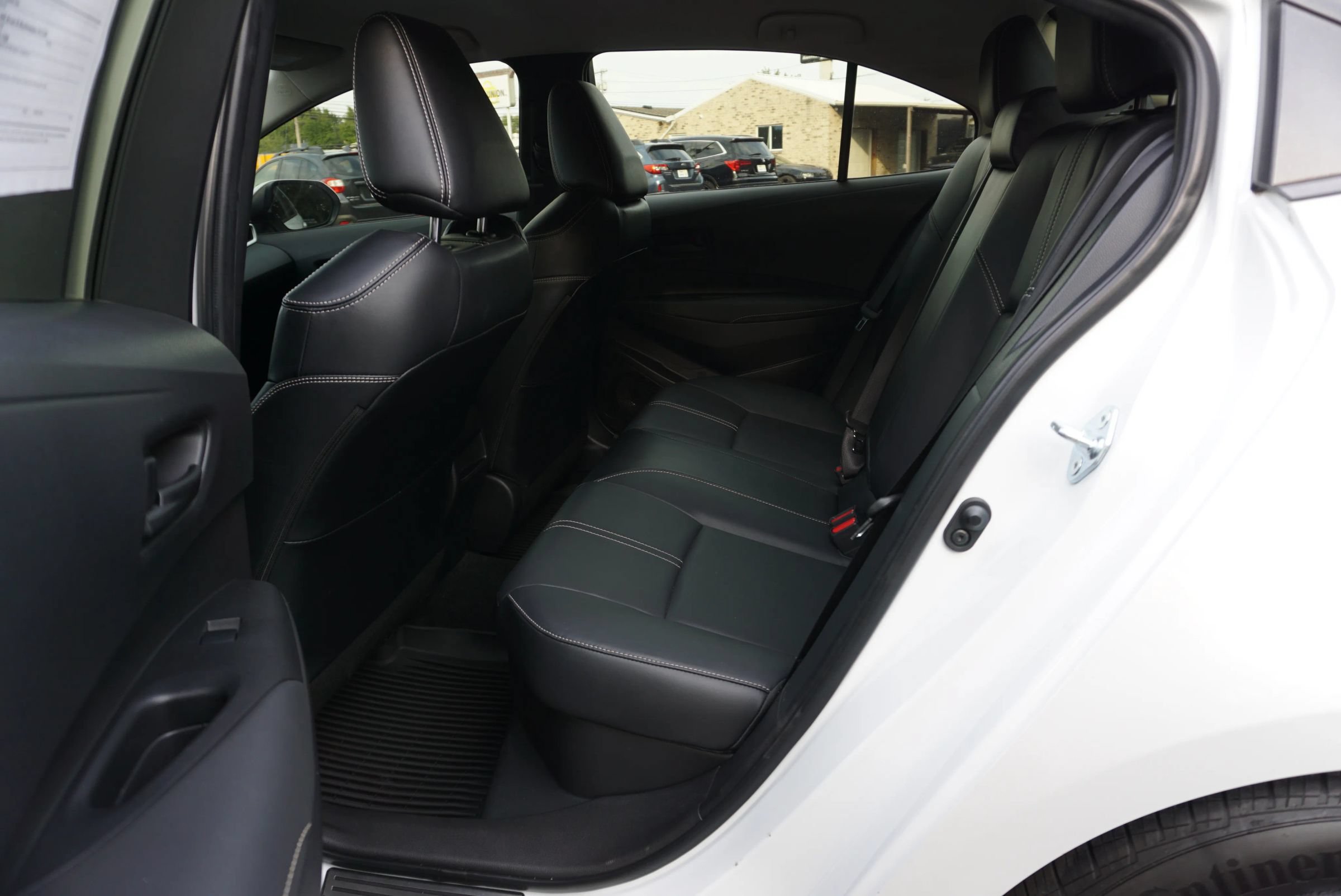 Used 2022 Toyota Corolla LE w/ Premium Interior Package FWD image 14