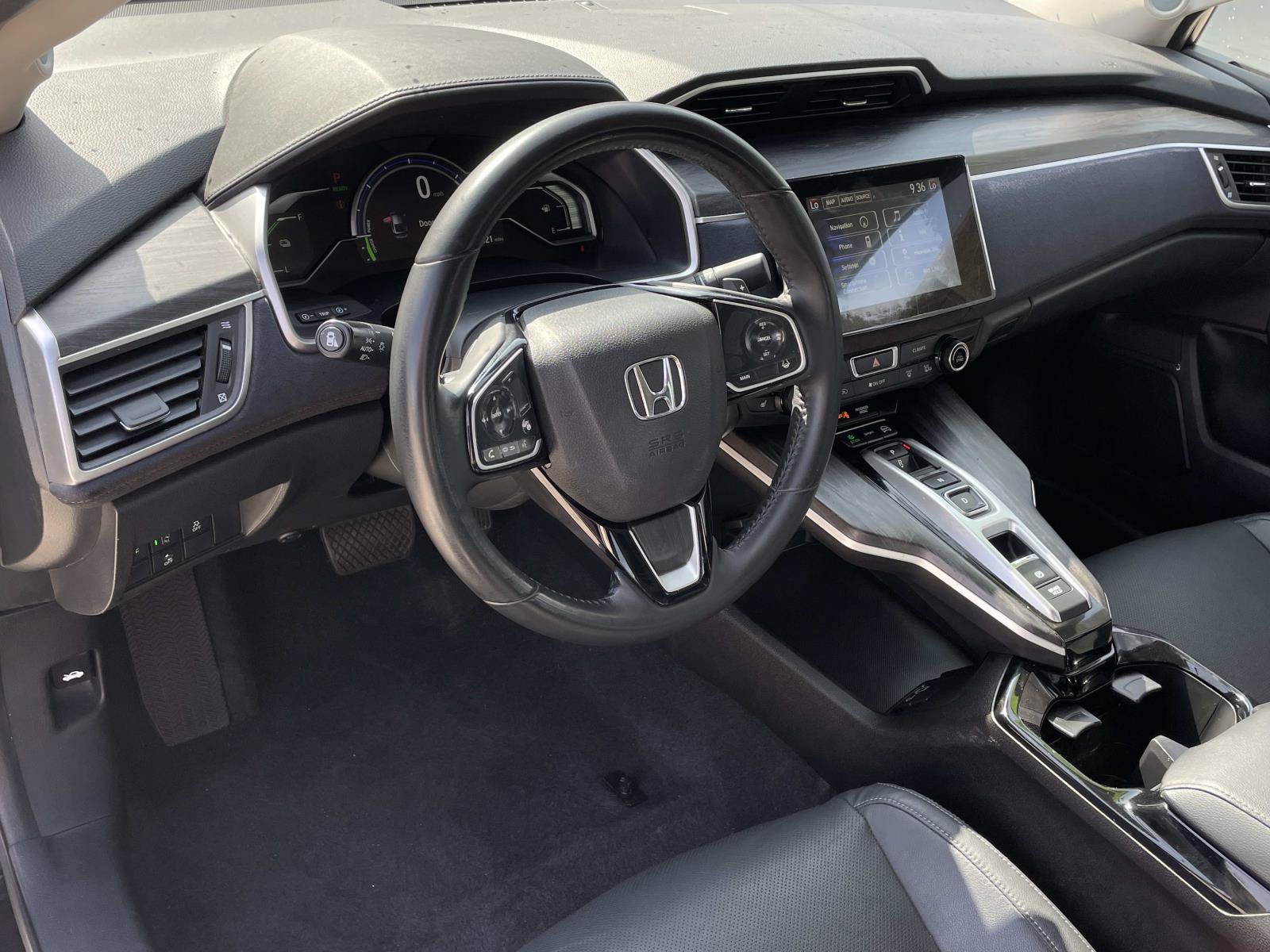 Used 2021 Honda Clarity Touring image 2