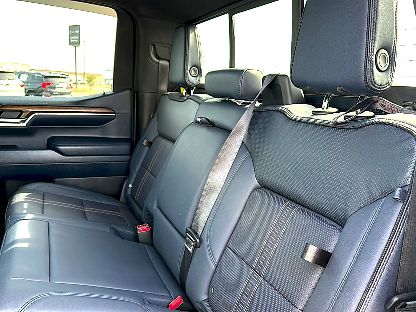 Used 2023 Chevrolet Silverado 1500 High Country w/ Technology Package image 19