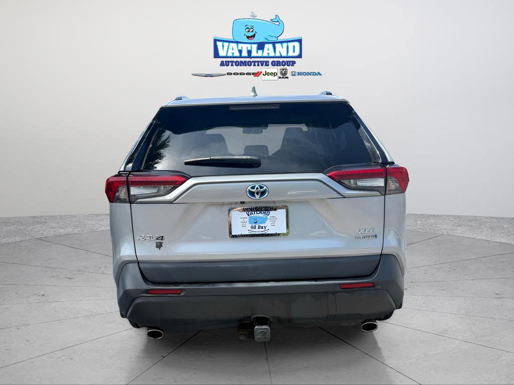 Used 2020 Toyota RAV4 XLE w/ Convenience Package AWD/4WD image 4