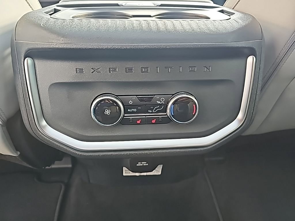 New 2026 Ford Expedition Platinum w/ Driver's Package AWD/4WD image 14