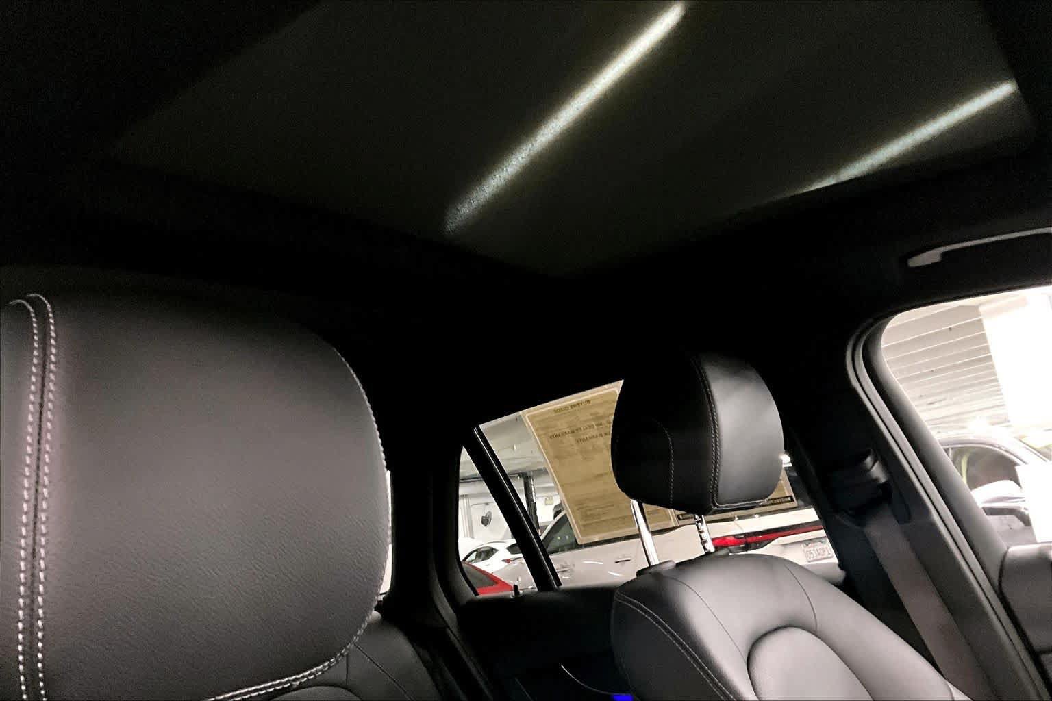 Used 2022 Mercedes-Benz GLC 300 image 13
