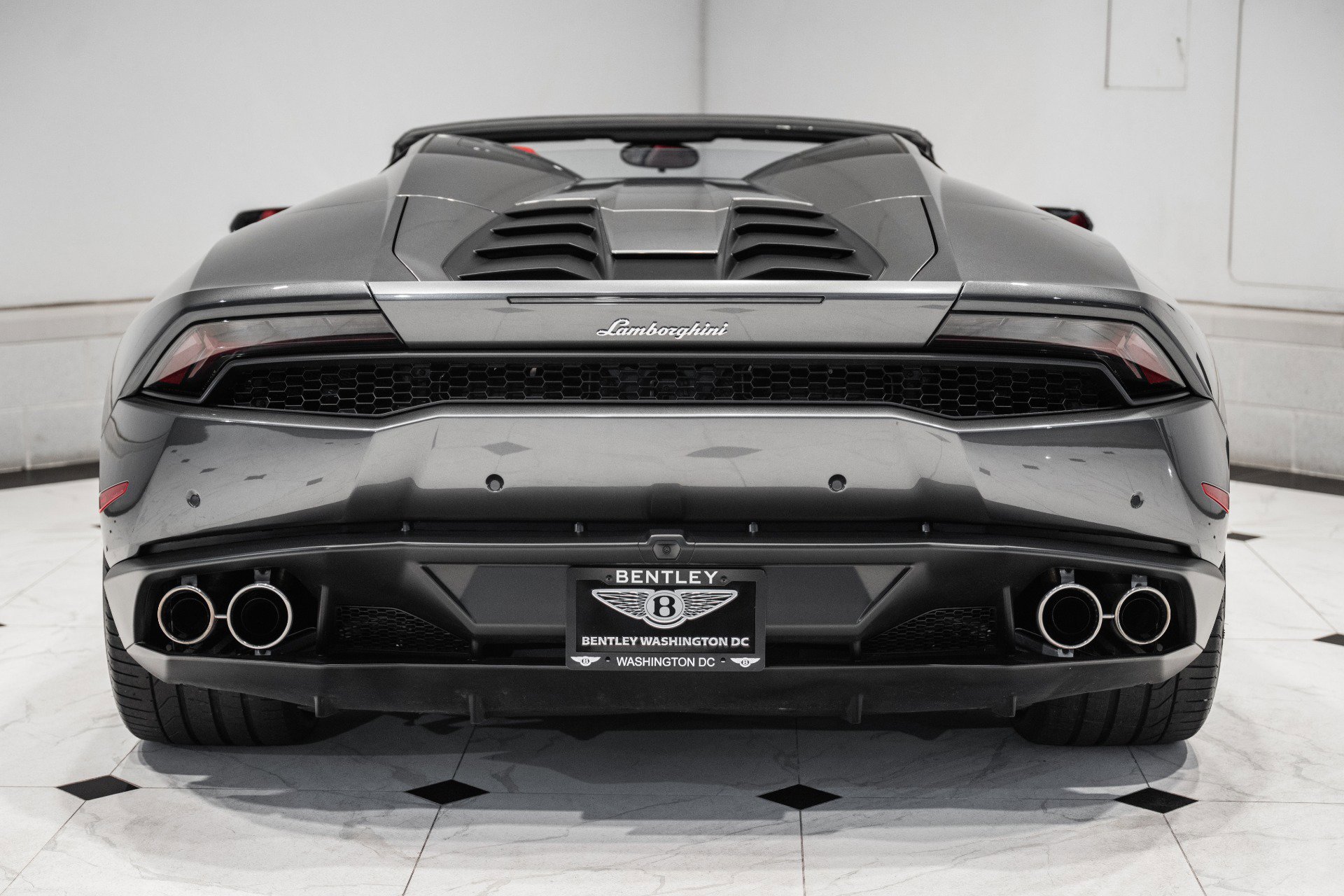 Used 2016 Lamborghini Huracan LP 610-4 AWD/4WD image 8