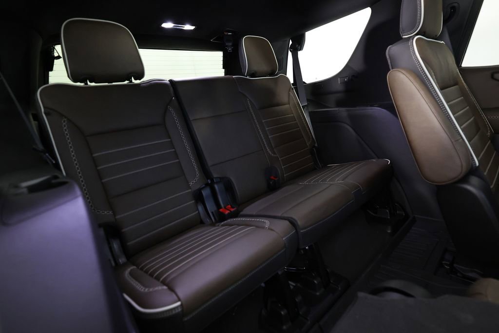 Used 2026 GMC Yukon Denali Ultimate image 12