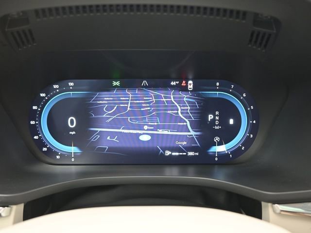 Used 2024 Volvo XC60 B5 Plus image 26