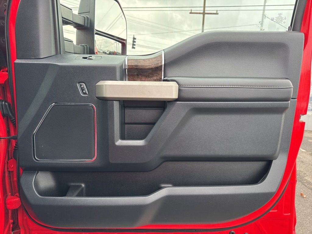 Used 2022 Ford F250 Lariat w/ Tremor Off-Road Package image 32