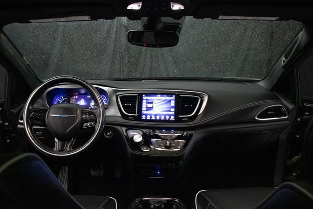 Used 2019 Chrysler Pacifica Limited w/ Advanced Safetytec Group image 21